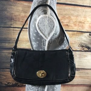 Coach purse. Color black.
